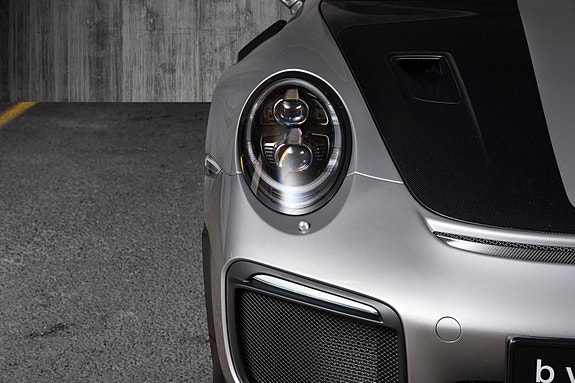 Porsche 911 6 of 30