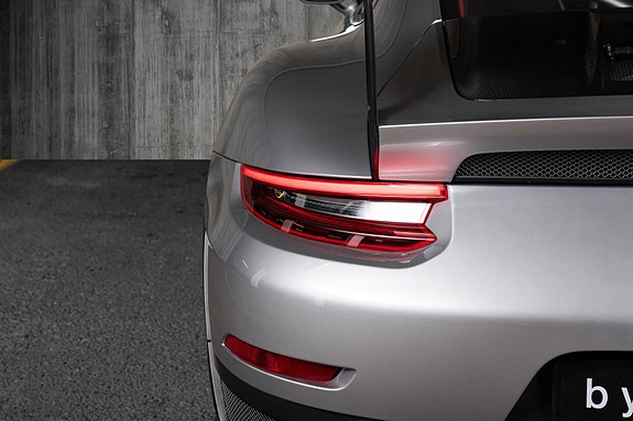 Porsche 911 9 of 30