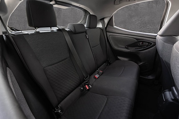 Toyota Yaris 27 of 30
