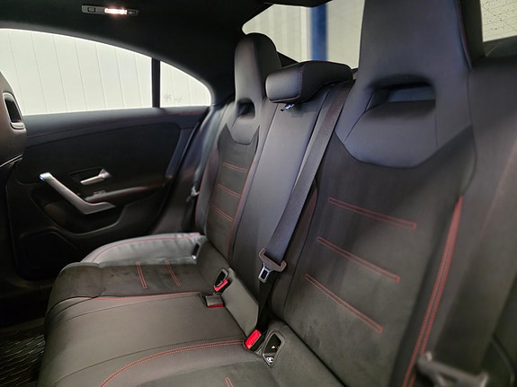 Mercedes-Benz CLA180 8 of 30