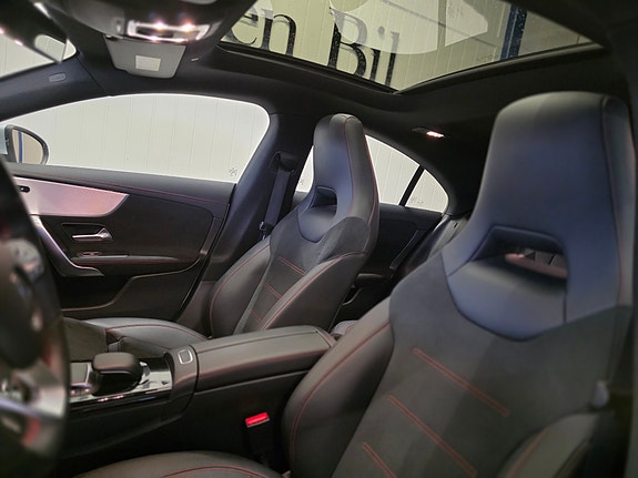 Mercedes-Benz CLA180 10 of 30
