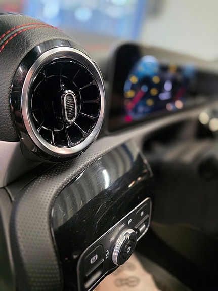 Mercedes-Benz CLA180 13 of 30