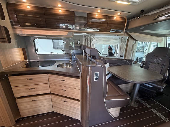 Knaus 900 LX  // 180HK - AUT // EURO 6 // MEGET GODT UTSTYRT! 6 of 22