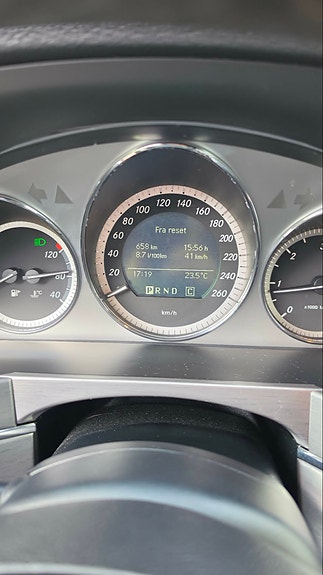 Mercedes-Benz GLK220 11 of 19