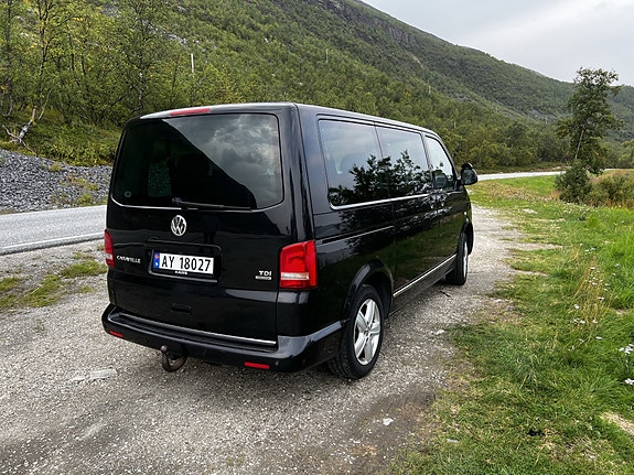 Volkswagen Caravelle 8 of 17