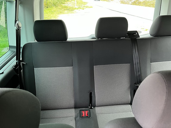 Volkswagen Caravelle 14 of 17