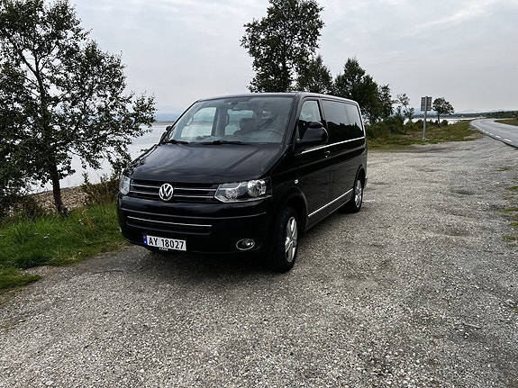 Volkswagen Caravelle 2 of 17