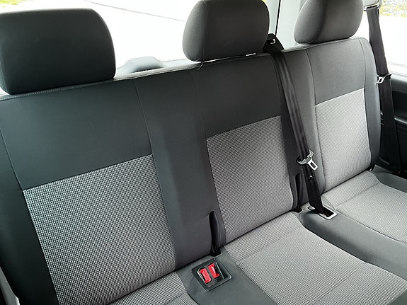 Volkswagen Caravelle 15 of 17