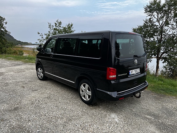Volkswagen Caravelle 6 of 17