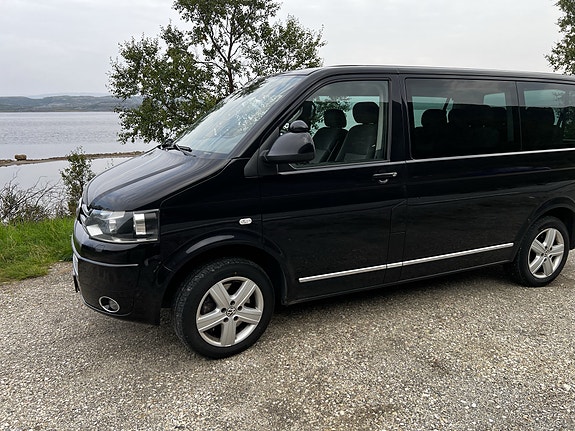 Volkswagen Caravelle 4 of 17