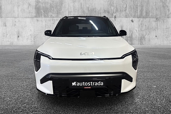 Kia EV3 2 of 18