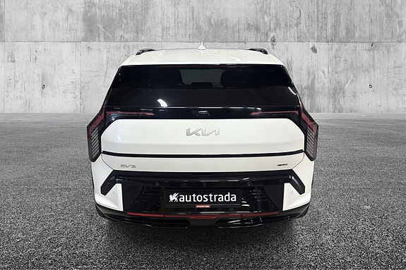 Kia EV3 6 of 18
