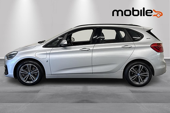 BMW 225xe 20 of 24