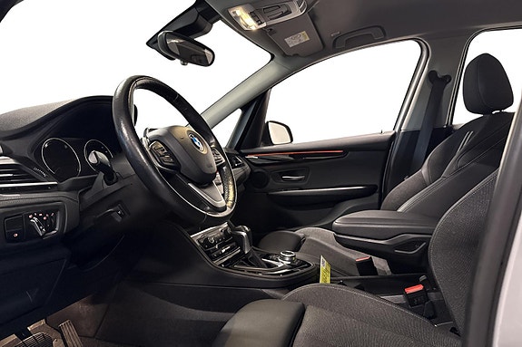 BMW 225xe 8 of 24