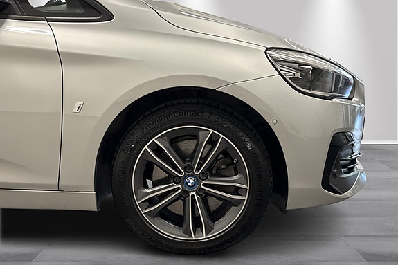 BMW 225xe 24 of 24