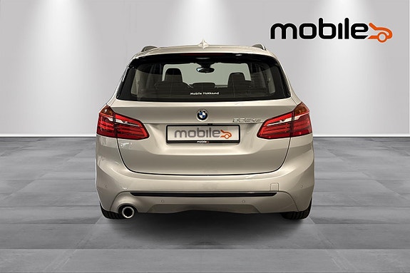 BMW 225xe 4 of 24