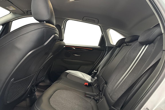 BMW 225xe 7 of 24