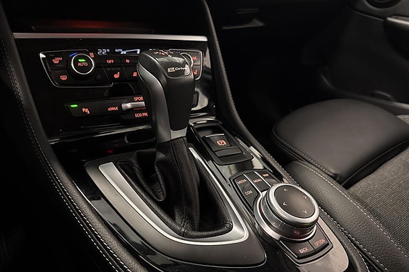 BMW 225xe 14 of 24