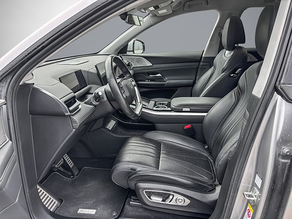 XPeng G9 11 of 30