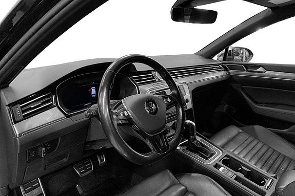Volkswagen Passat Alltrack 5 of 14