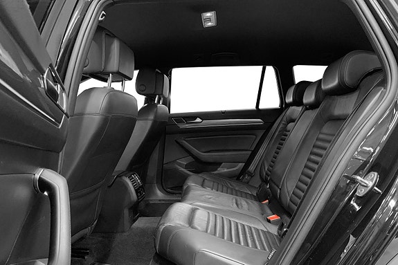 Volkswagen Passat Alltrack 11 of 14