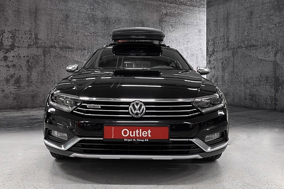 Volkswagen Passat Alltrack 3 of 14