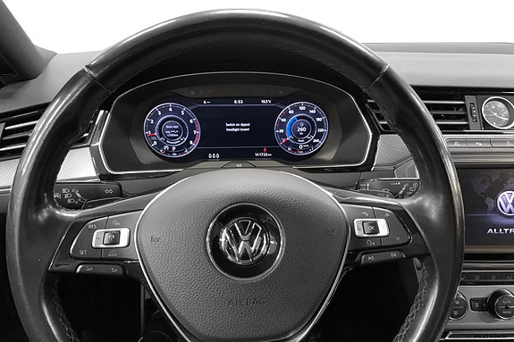 Volkswagen Passat Alltrack 7 of 14