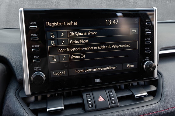 Toyota RAV4 Plug-in Hybrid 28 of 30