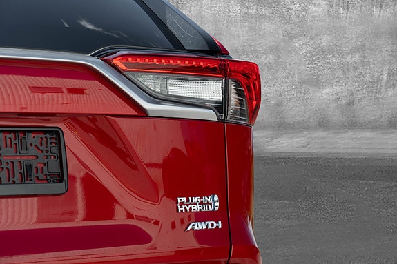 Toyota RAV4 Plug-in Hybrid 9 of 30