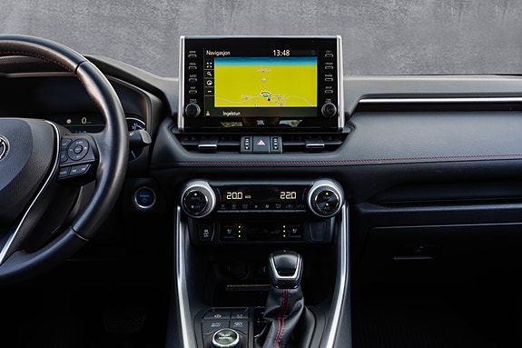 Toyota RAV4 Plug-in Hybrid 21 of 30
