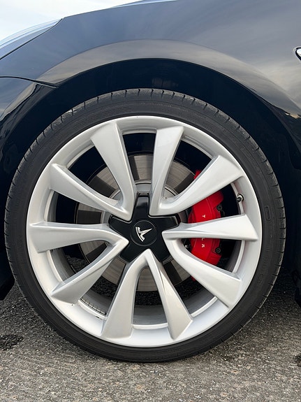 Tesla Model 3 13 of 30