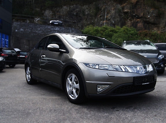 Honda Civic 2 of 20