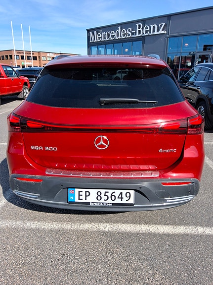 Mercedes-Benz EQA300 3 of 6
