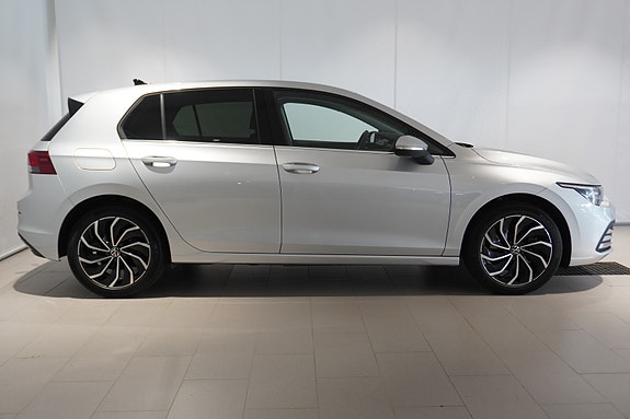Volkswagen Golf VIII 6 of 30