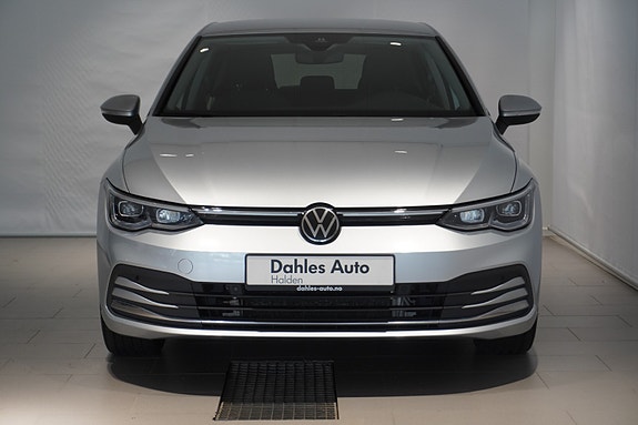 Volkswagen Golf VIII 2 of 30