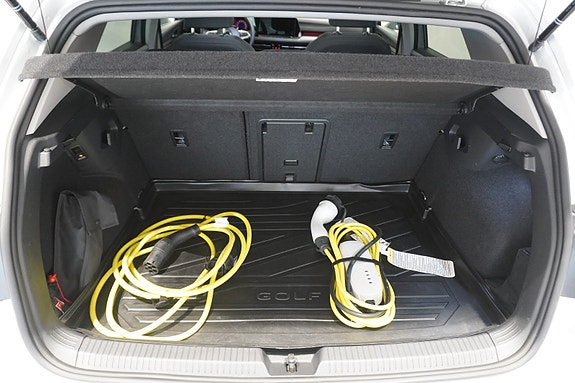 Volkswagen Golf VIII 10 of 30