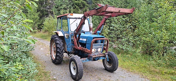 Ford 4000 2 of 12