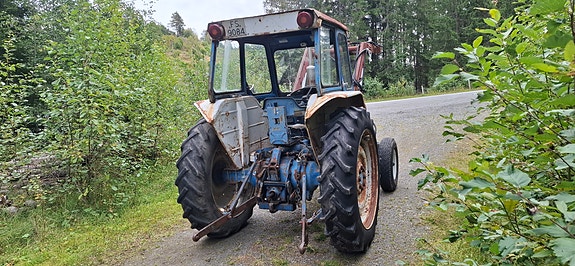 Ford 4000 4 of 12