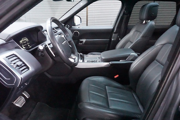Land Rover Range Rover Sport 9 of 19