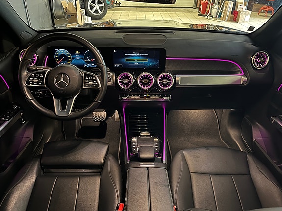 Mercedes-Benz EQB300 15 of 30