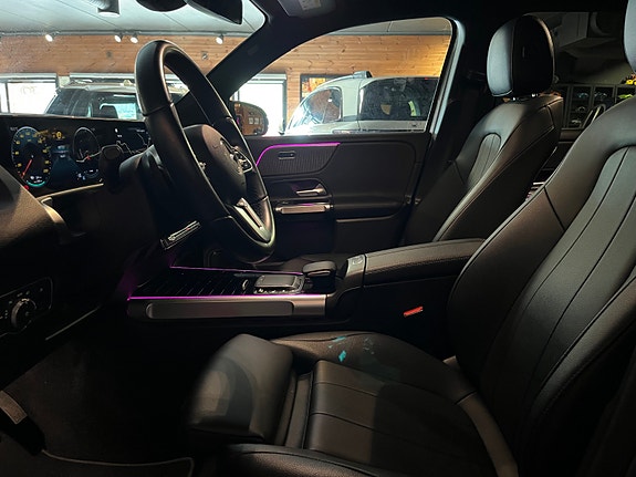 Mercedes-Benz EQB300 18 of 30