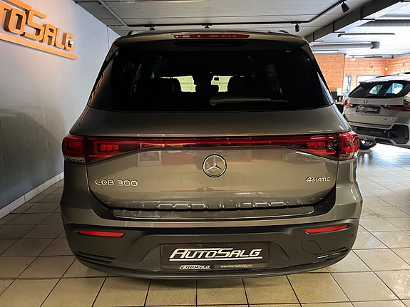 Mercedes-Benz EQB300 11 of 30