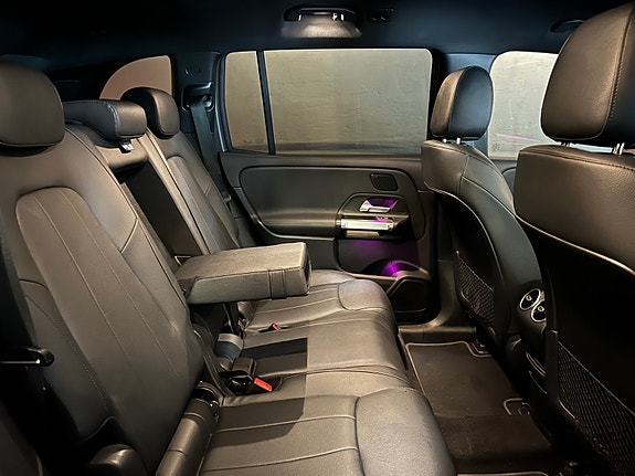Mercedes-Benz EQB300 27 of 30