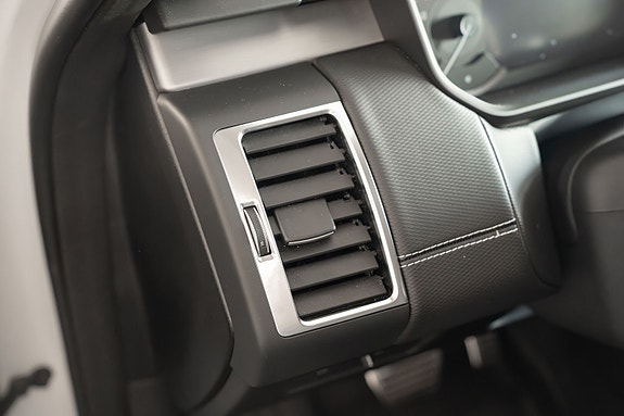 Land Rover Discovery 21 of 30