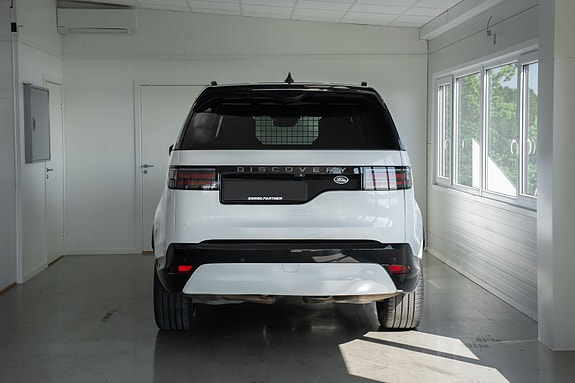 Land Rover Discovery 10 of 30