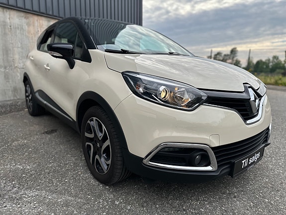 Renault Captur 3 of 28