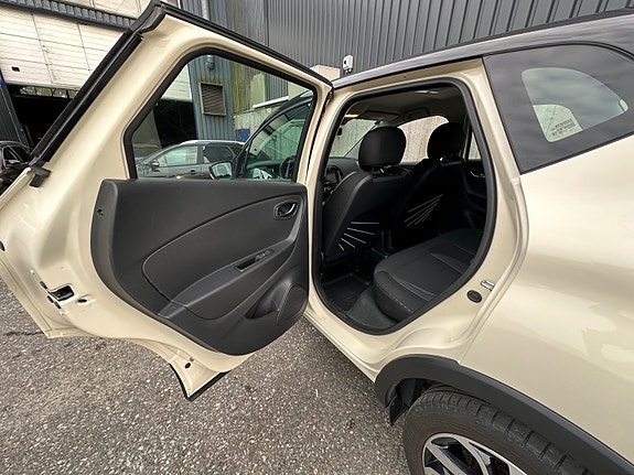 Renault Captur 24 of 28