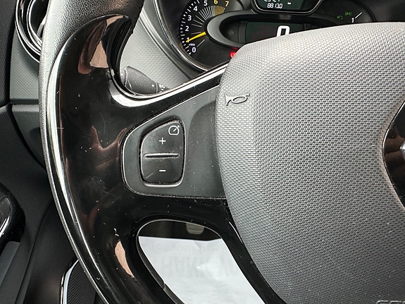 Renault Captur 13 of 28