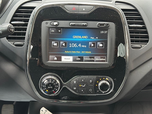 Renault Captur 19 of 28