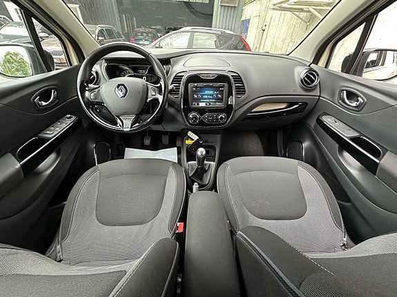 Renault Captur 11 of 28